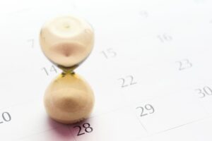 離婚調停の期間-2　砂時計とカレンダー